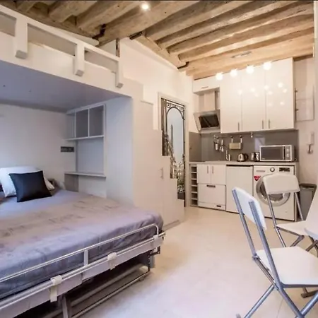 Appartement 501 Simon - Superb Marais District Paris