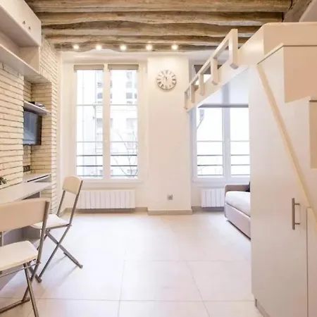 501 Simon - Superb Marais District *