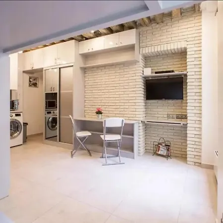 501 Simon - Superb Marais District *